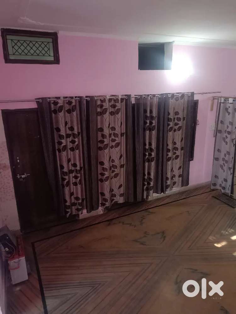 04 Room set for commercial/family purpose in  Saraswati vihar Roorkee