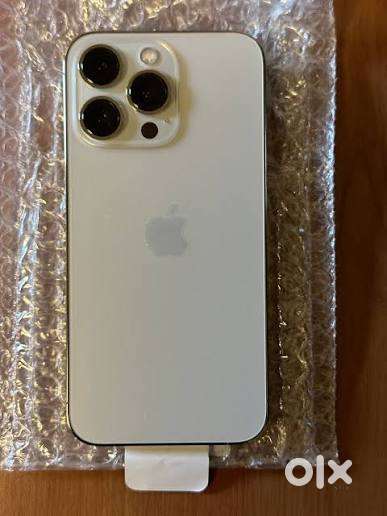 Iphone 13 pro golden coller