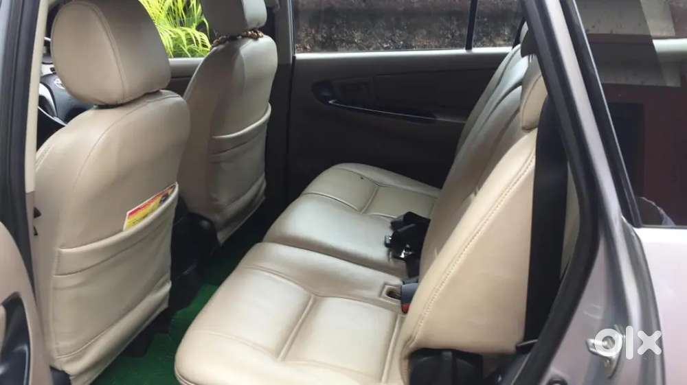 Toyota Innova 2015 Diesel Well Maintained