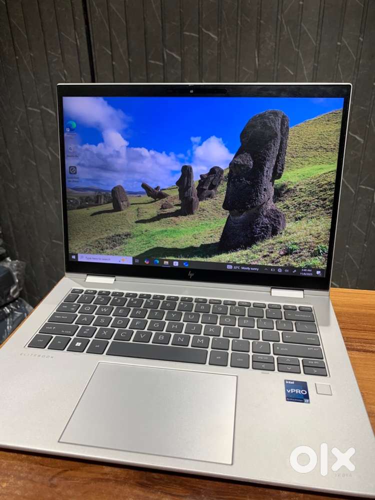 Hp / 12 th gen/ i7 / 16/512 touch screen in warranty