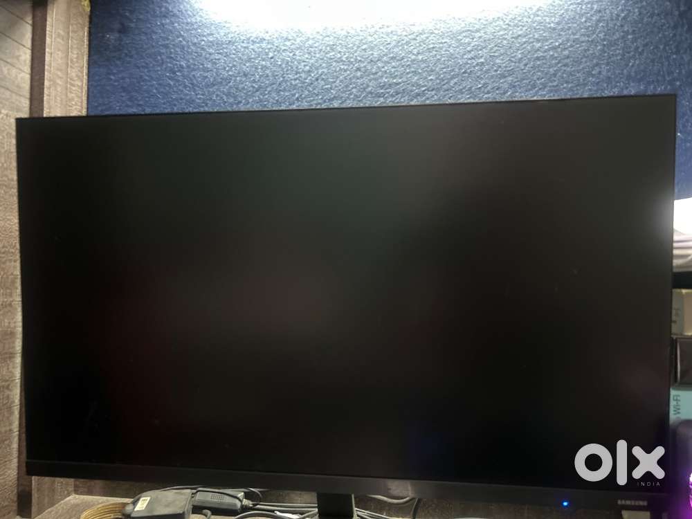 Samsung 68.58cm (27inches) full HD monitor