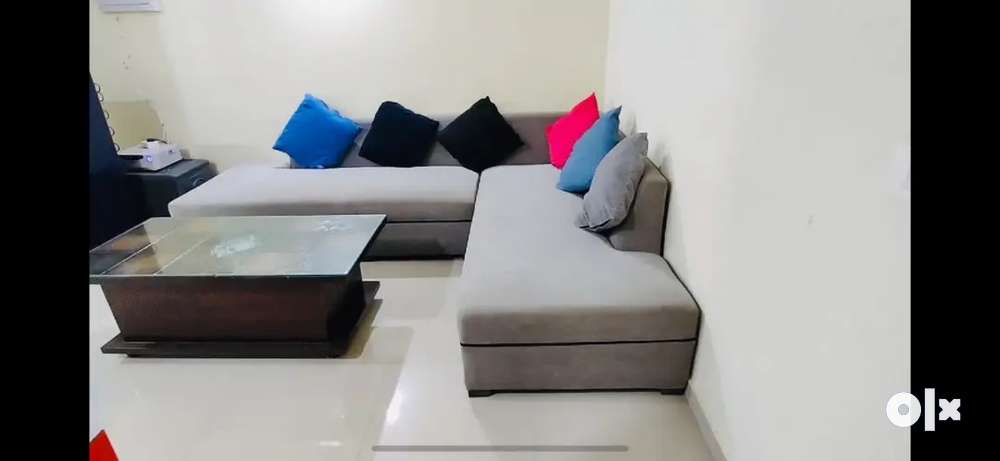 Fully Furnished 2bhk flat with all amenities