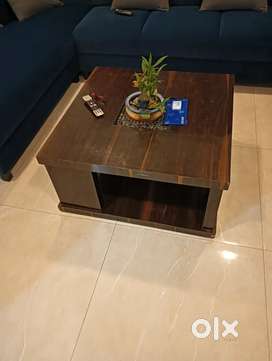 Teapoy/ coffee table