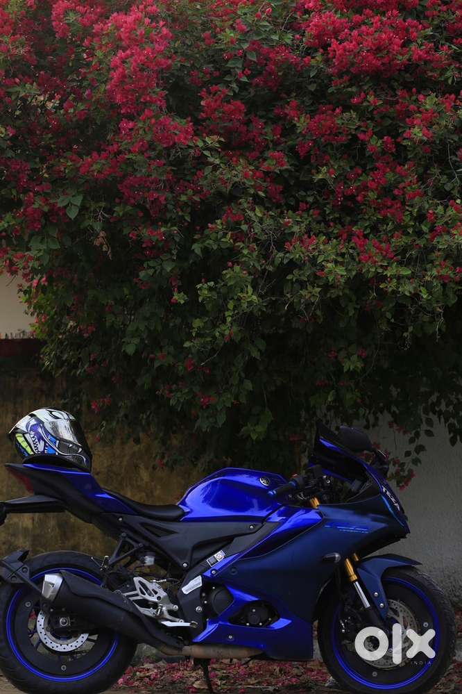 Yamaha R15 V4
