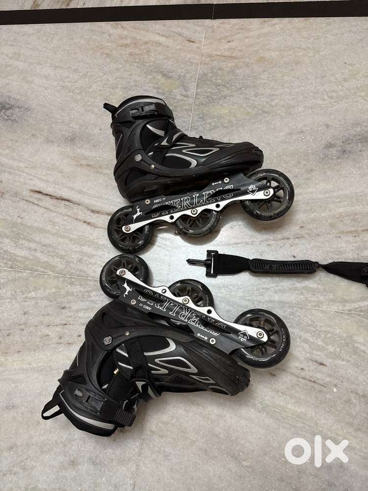 Skates black in colour And prices are 6000