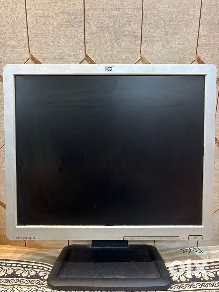 HP Compaq 17” LED Monitor – Fully Working – Clean Condition