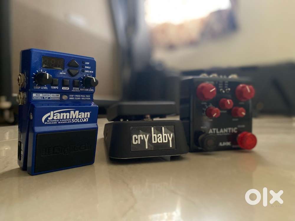 Guitar Pedals Looper Loop station Delay Reverb wah crybaby dunlop Boss