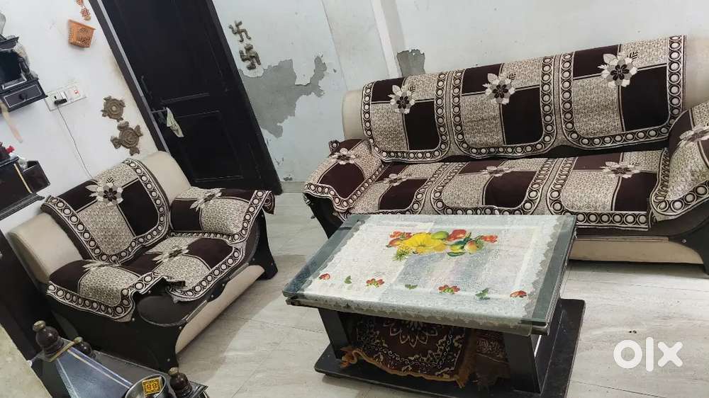 5 seater sofa with center table  1 seater  sofa or bi h isi price me