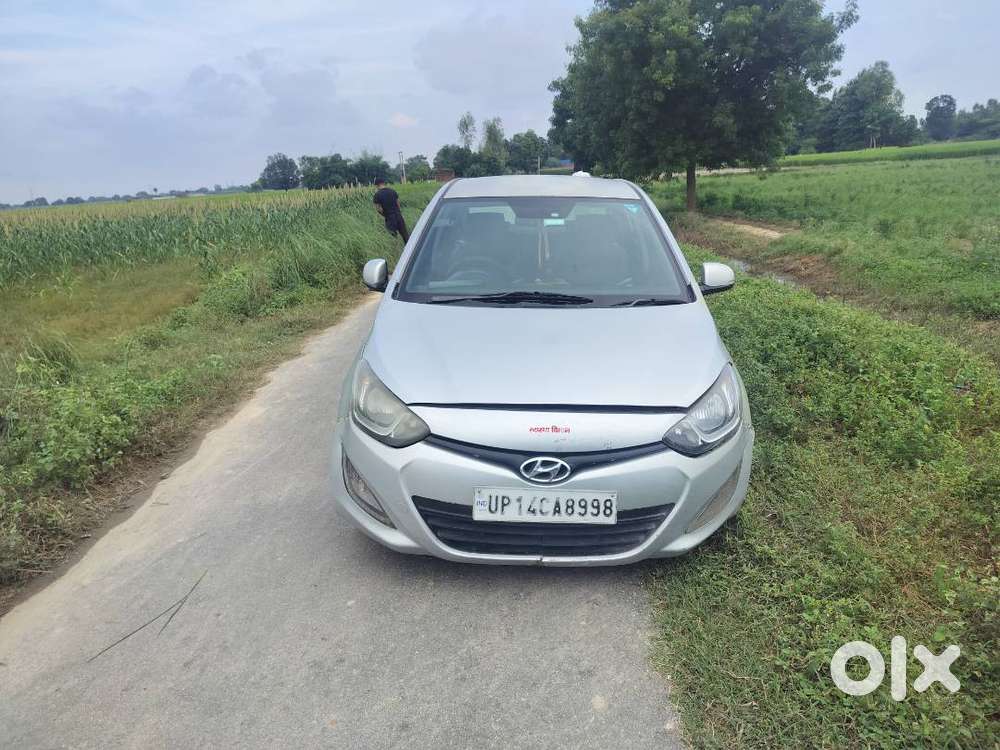 Car kanpur me h