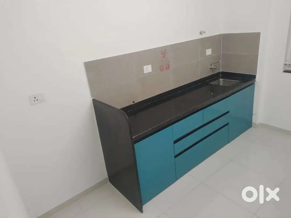 1 bhk semi furnished flat for rent Hadapsar DP Road