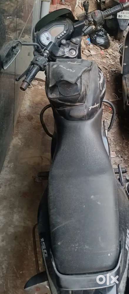 BAJAJ Pulsar 150