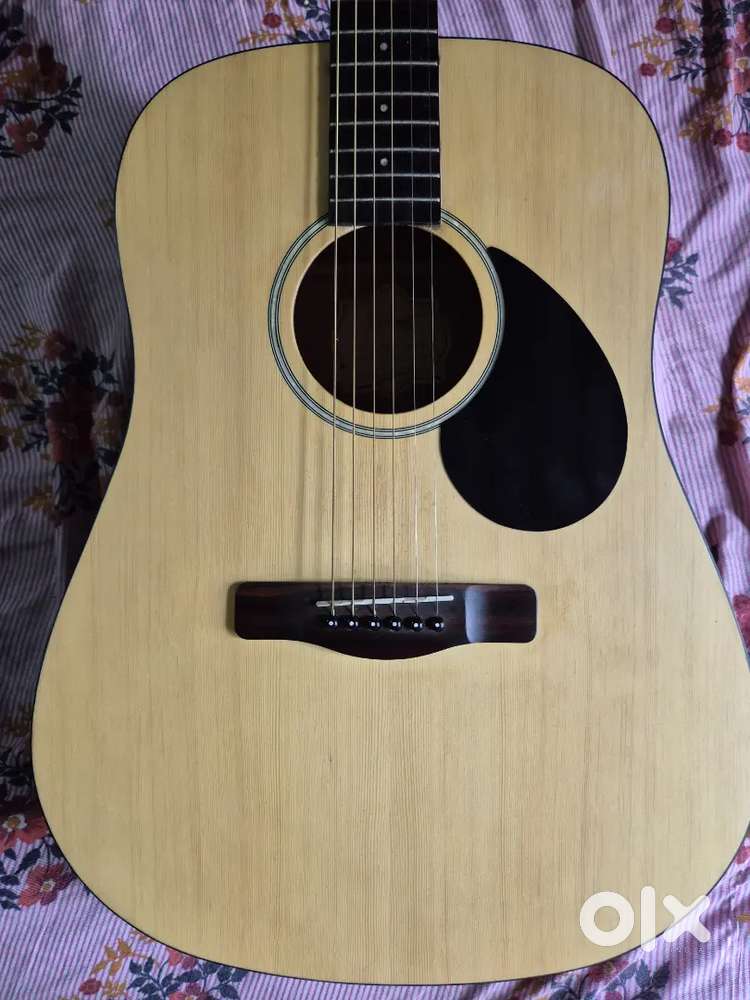 Mujhe apna Harmonium aur Guitar sell krna hai