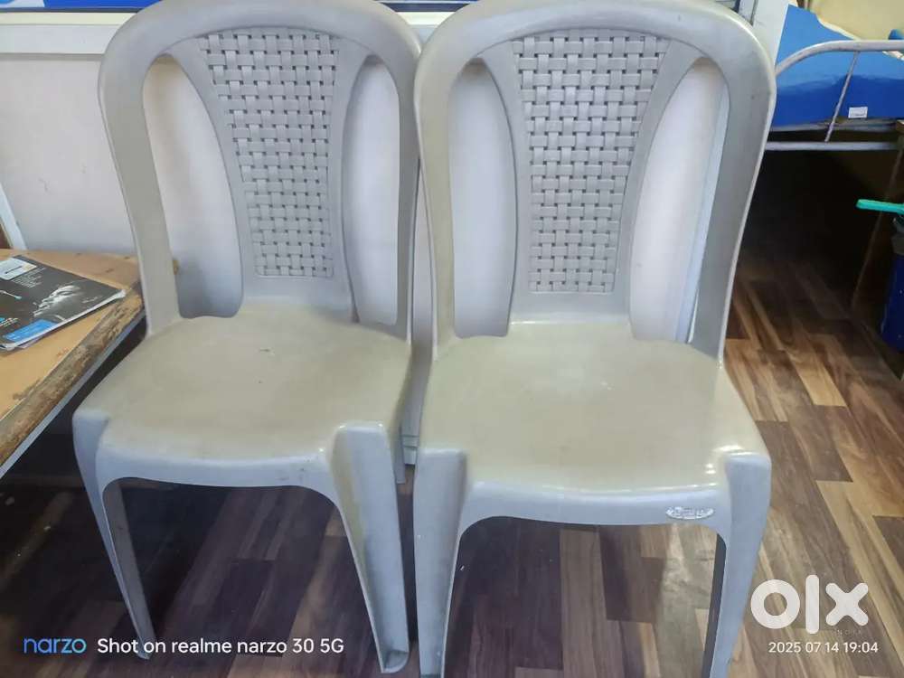 2 Chairs for Sell in Dighi Pune.