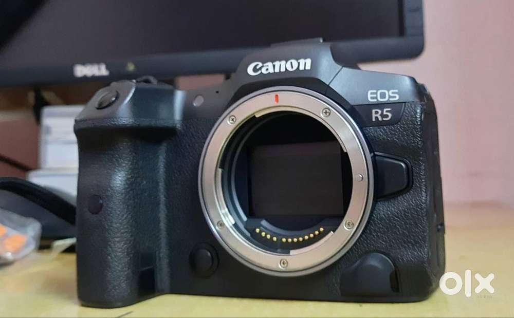 Canon EOS R5 RF24 to 70mm f2.8 usm lens kit .8 USM Len's kit