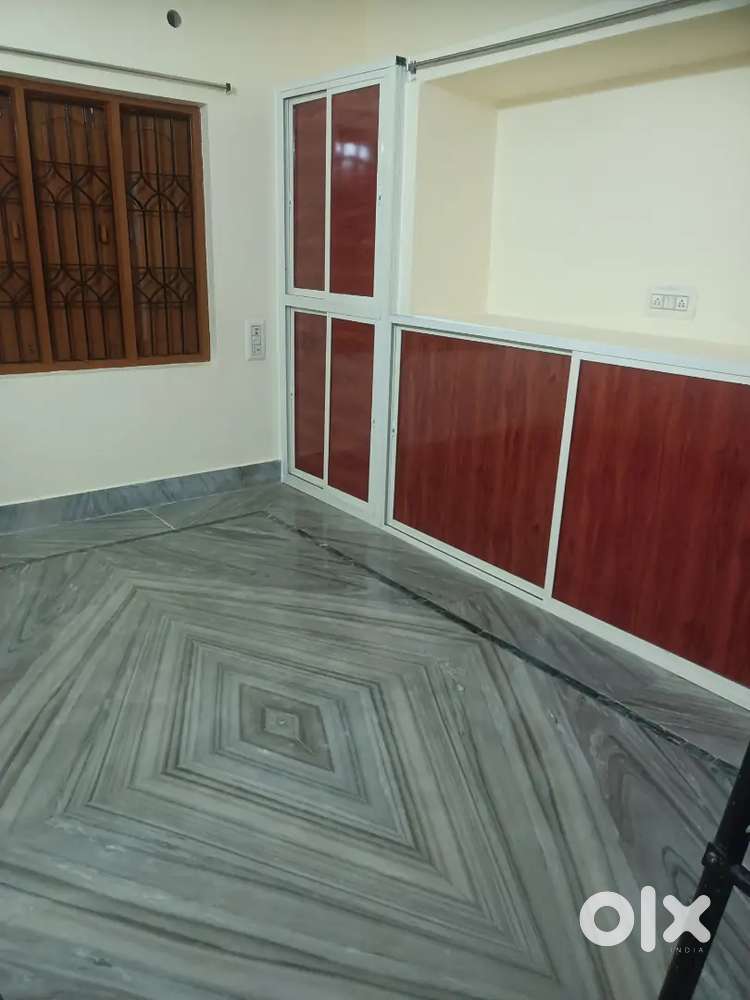2 bhk g flor Rs 20,000 for family near Patia odm school