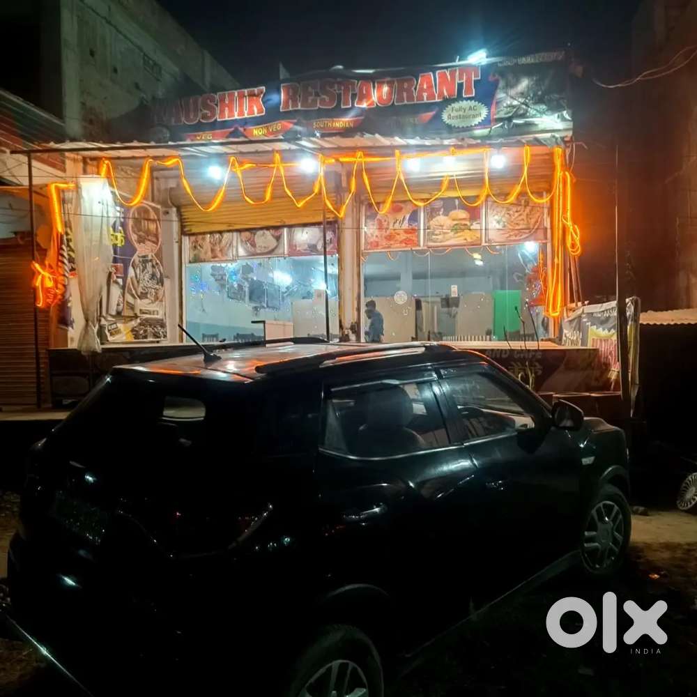 Hotel/Restaurant kiraya par Dena Hai ya Saman Buchanan Hai