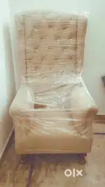 Off white colour me boss chair