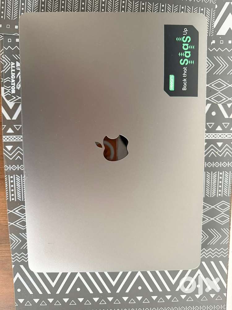 Macbook Pro 2020 with Touchbar 16GB/512GB