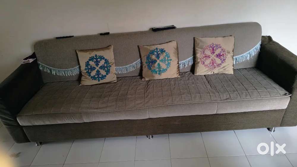 Stylish Sofa (4+3 Seater) on sell