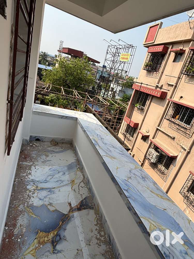 3 BHK READY FLAT FOR SALE ON JAMESLONG ROAD MANTON BEHALA