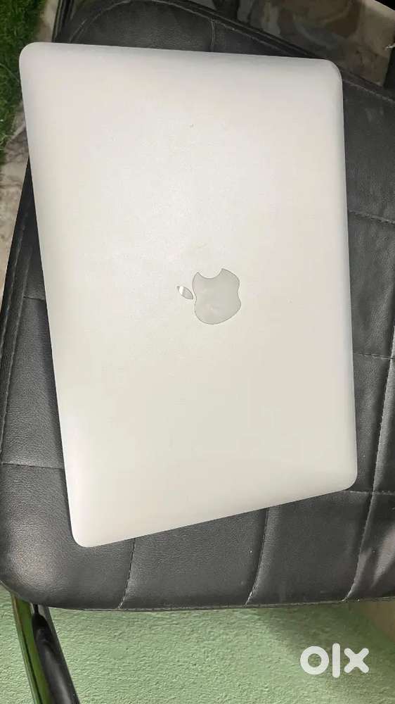 Apple Mac air Laptop