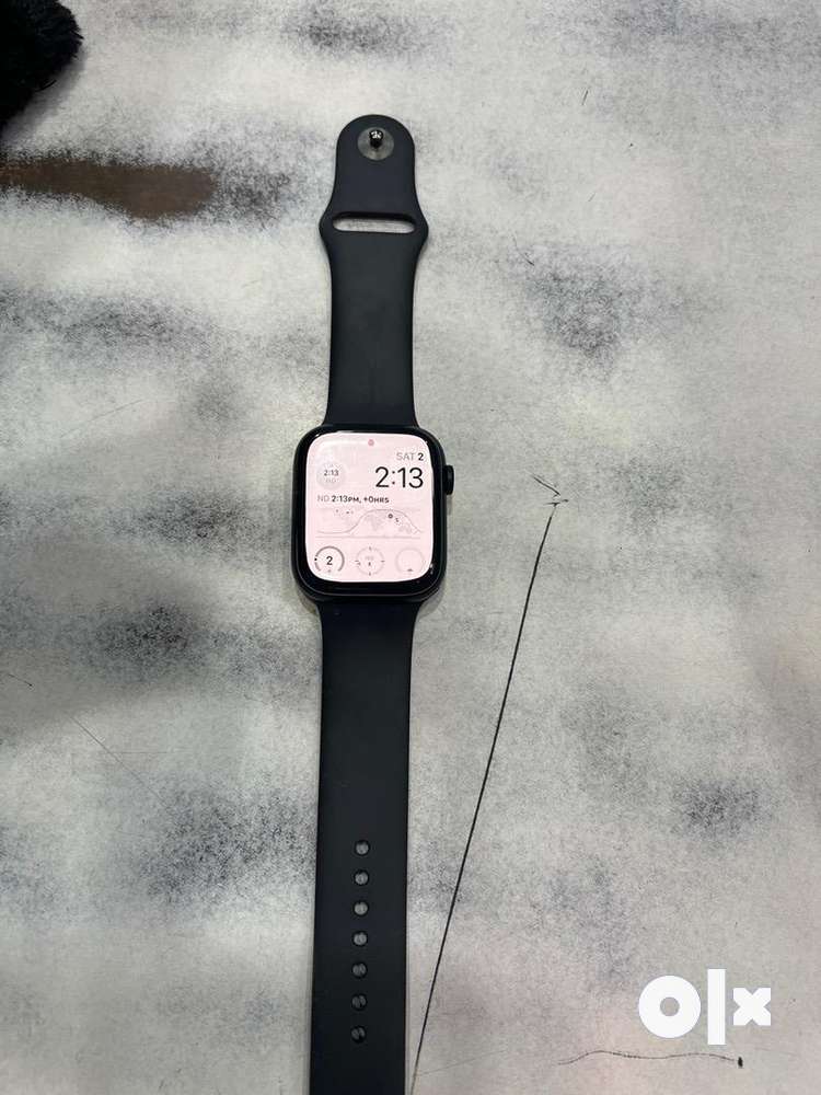 Apple iwatch series 8.  45mm