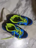 Nivea badminton shoes