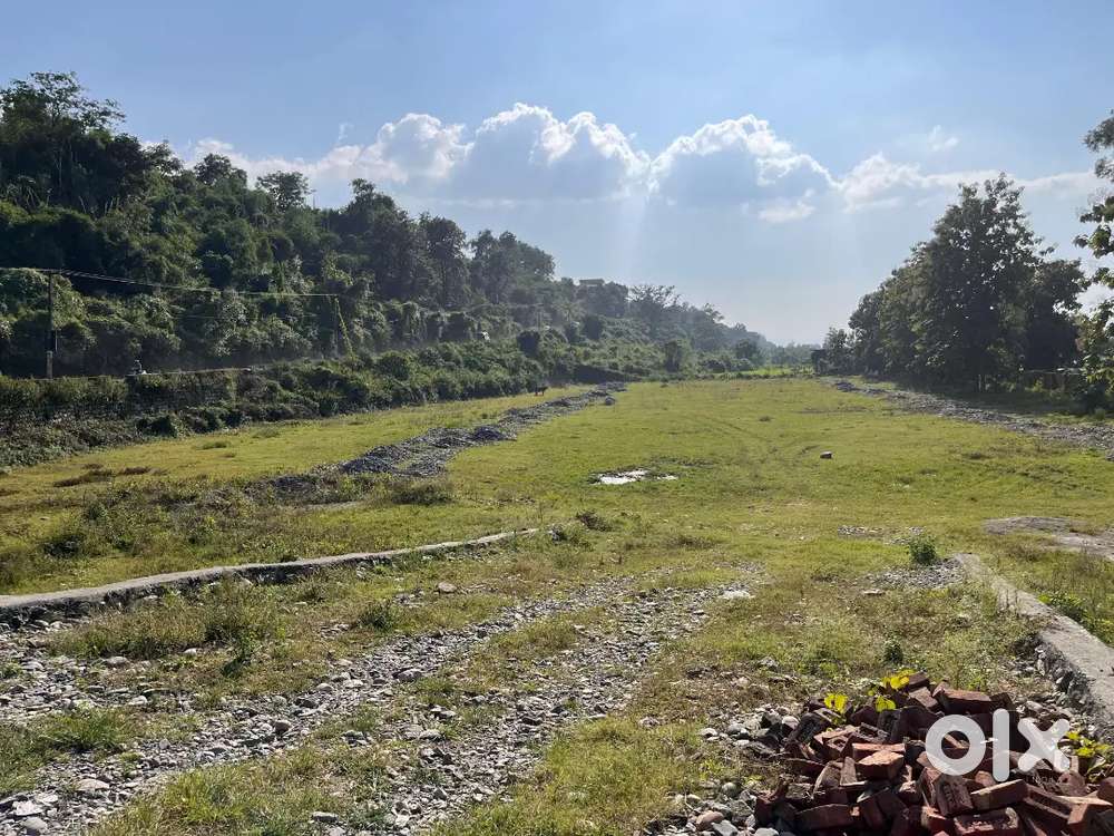 Residential plots available in bhauwala