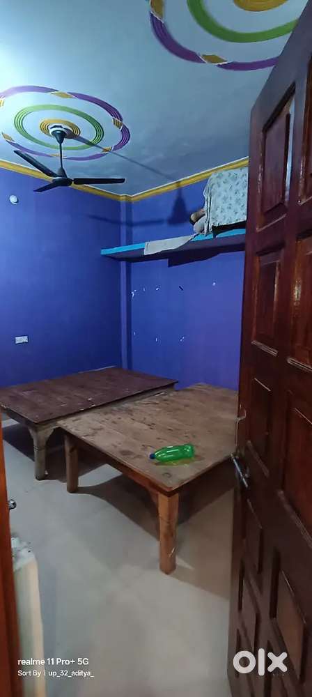 Room for rent 2BHK, single room available in vigyan Khand Gomti Nagar