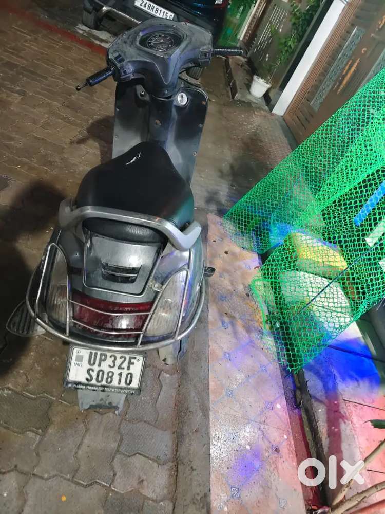 I am selling my scooty two-time engine repair all okay mint condition