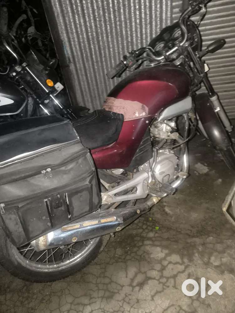 बेचना है बाइक