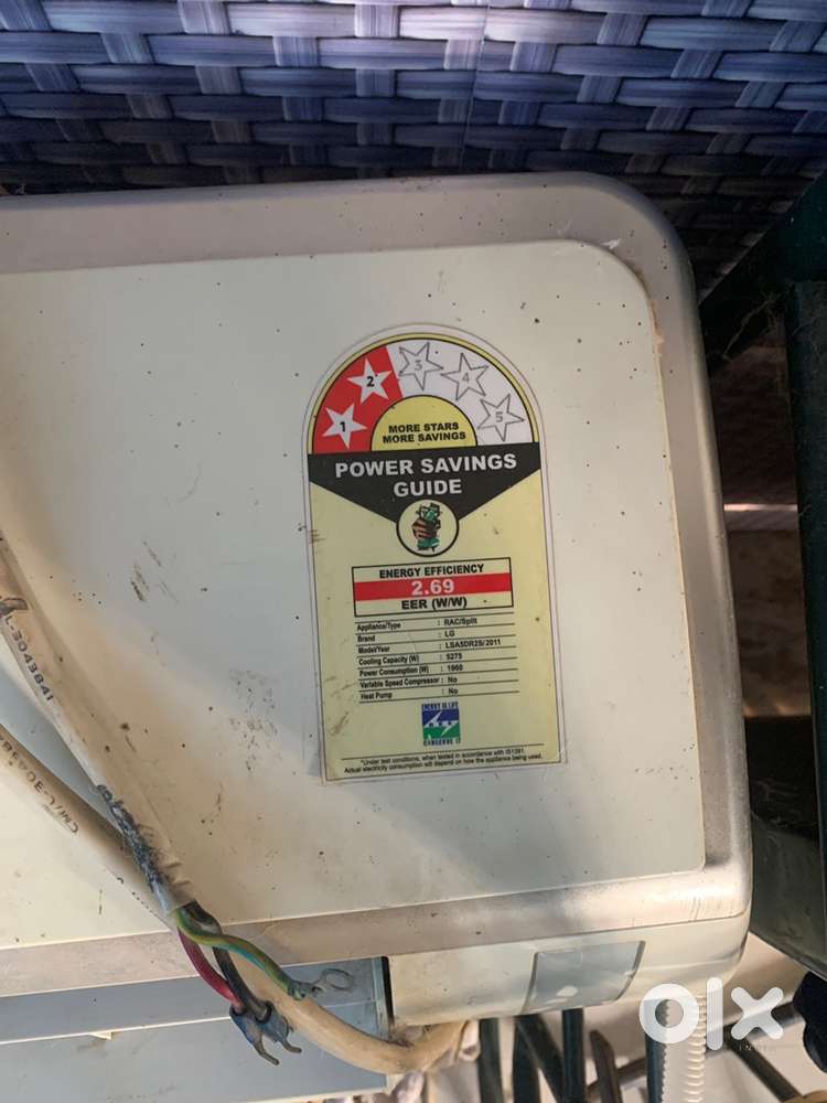 For sale: LG 2-star AC in excellent working condition!