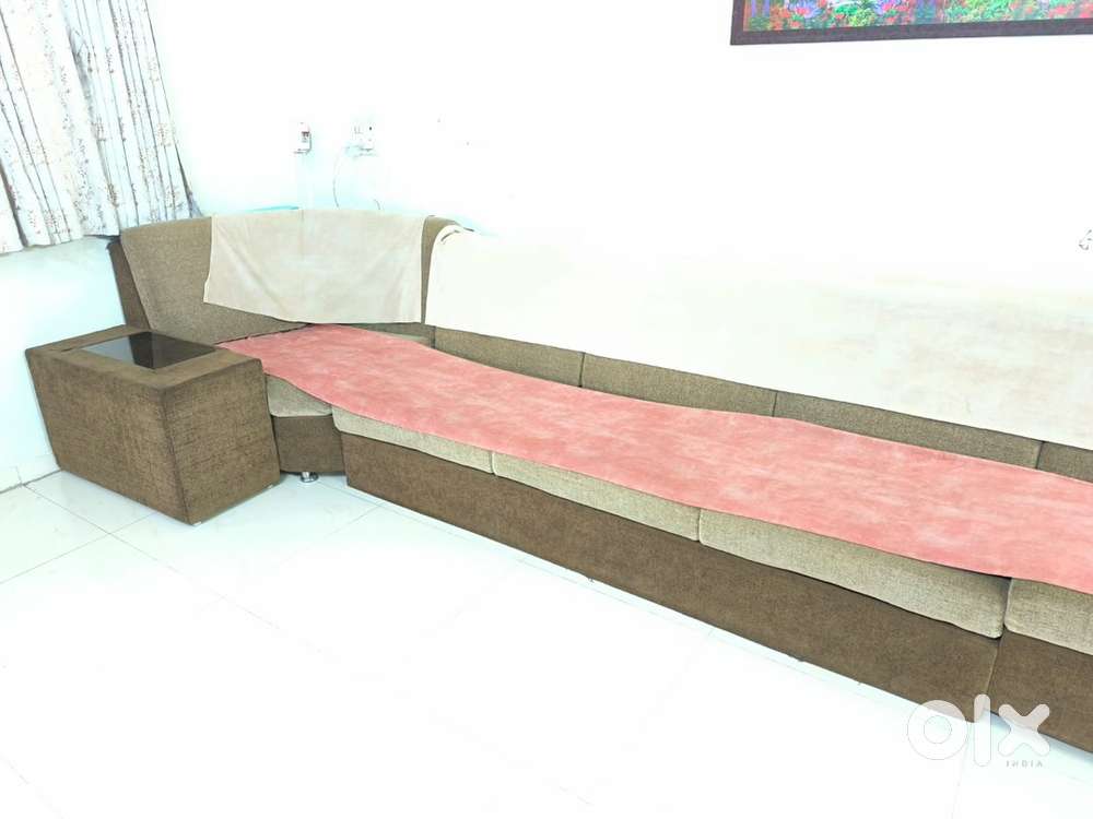 Sofa, 6 Seater, L shape with side Table