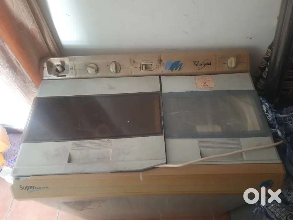 A semi automatic washing machine