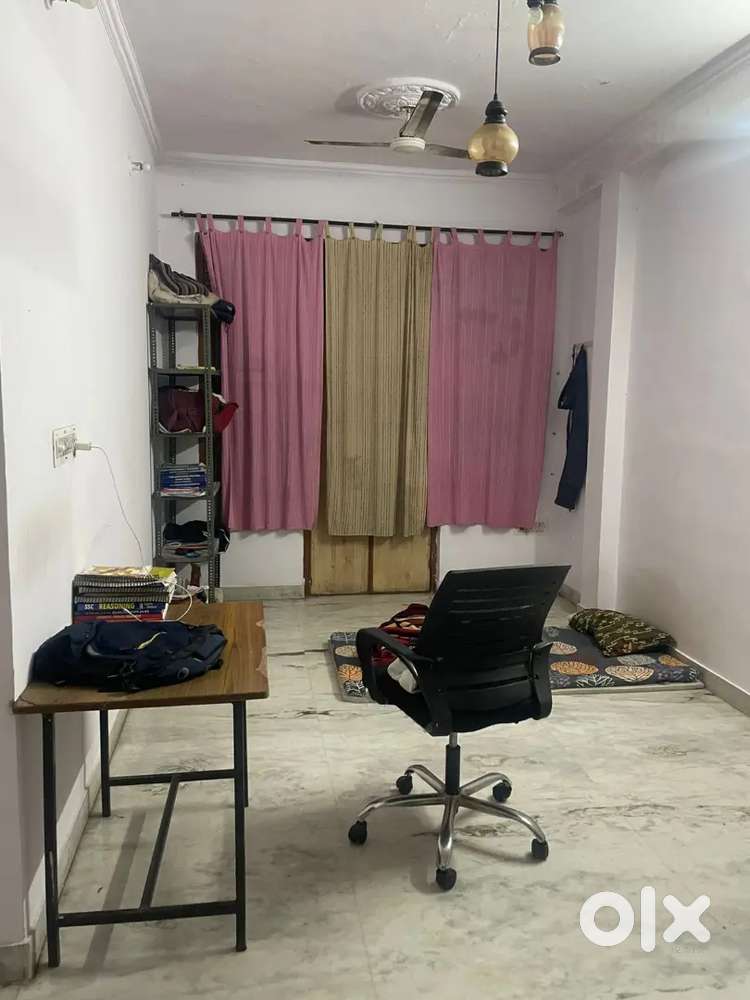 1bhk flat for single male student in malviya nagar model town