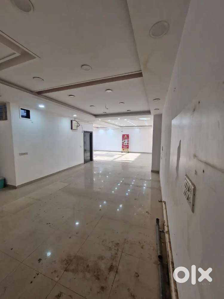 2800 sqft fully specias 2nd floor available for rent