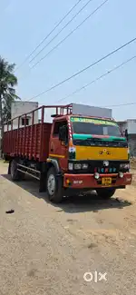 Eicher 11.10 20 feet open body