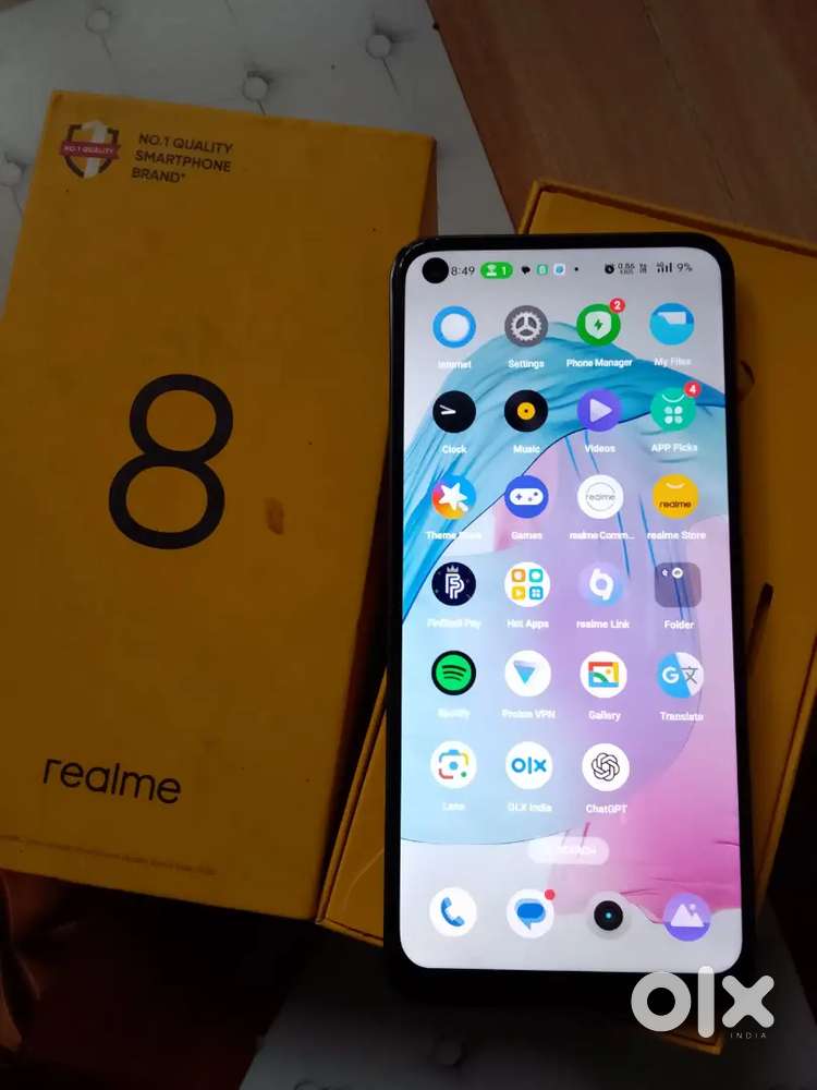 Realme 8 8/128 fast processors with bill box