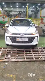 Brand New Showroom Aura With Discount