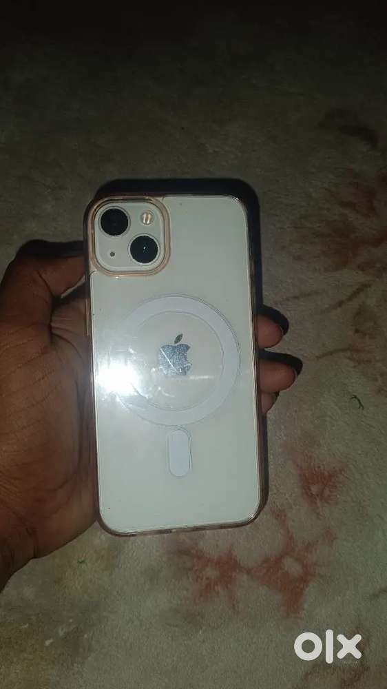 No single scratch iphone 13 just three month old