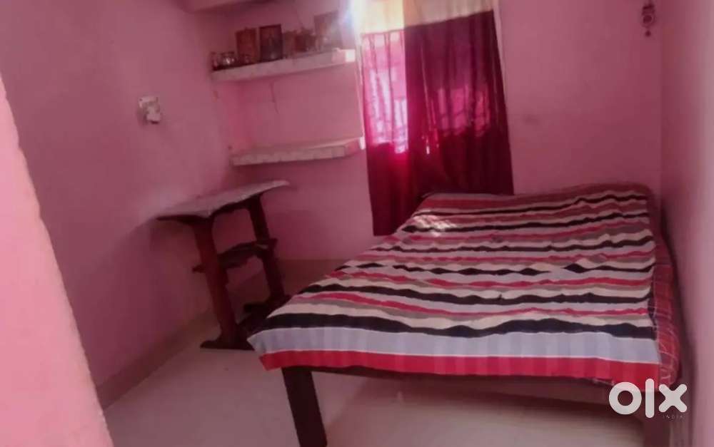 Room rent  urgent
