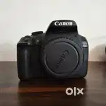 DSLR CAMERA