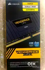 Corsair RAM 8GB DDR4 - 2 STICKS
