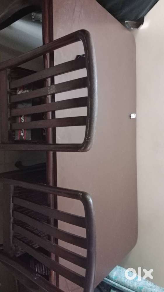 Dinning table with 6 chairs