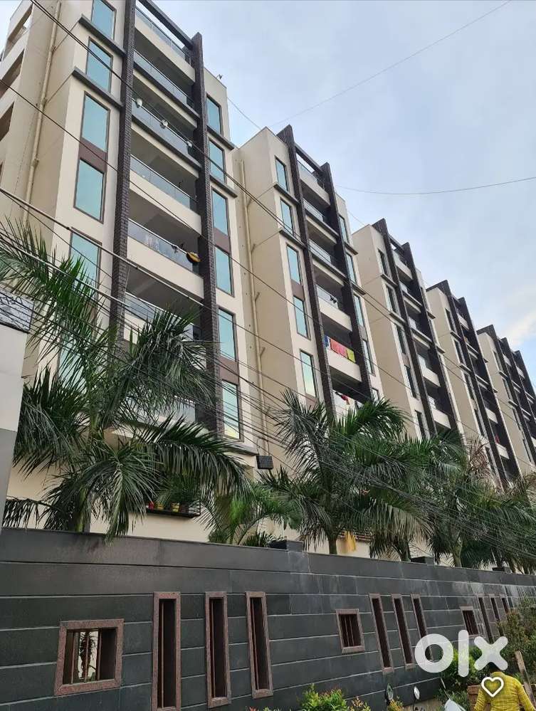 3Bed Room FLAT for rent in GADIRAJU EMPIRE, GATED community, MVP.