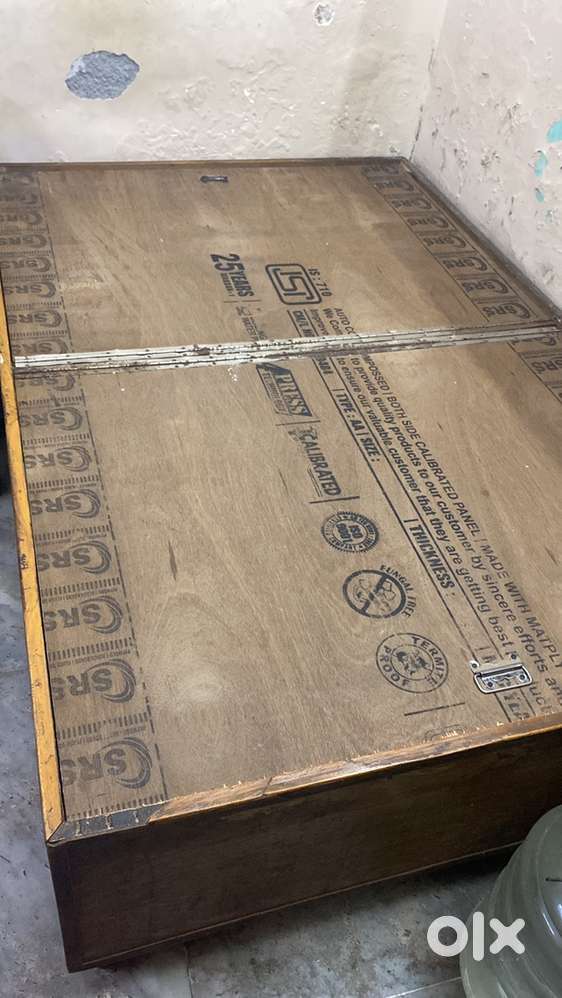 Best old heavy wood item single bed size 4x 6