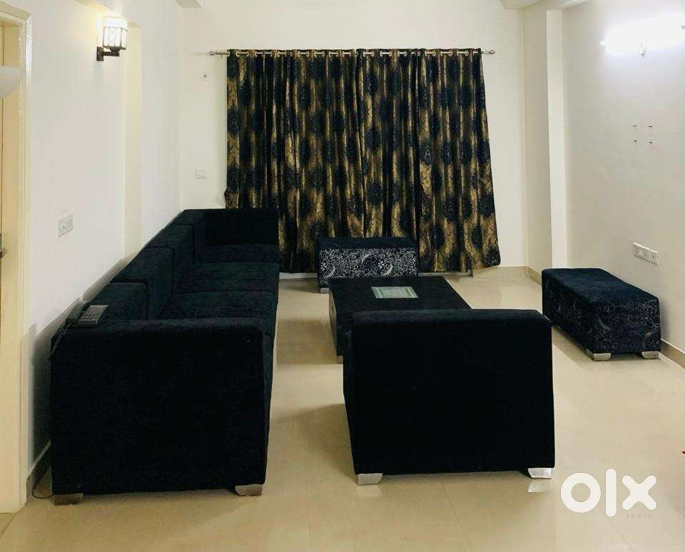 Sofa set with centre table