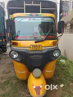 Bajaj CNG goods auto