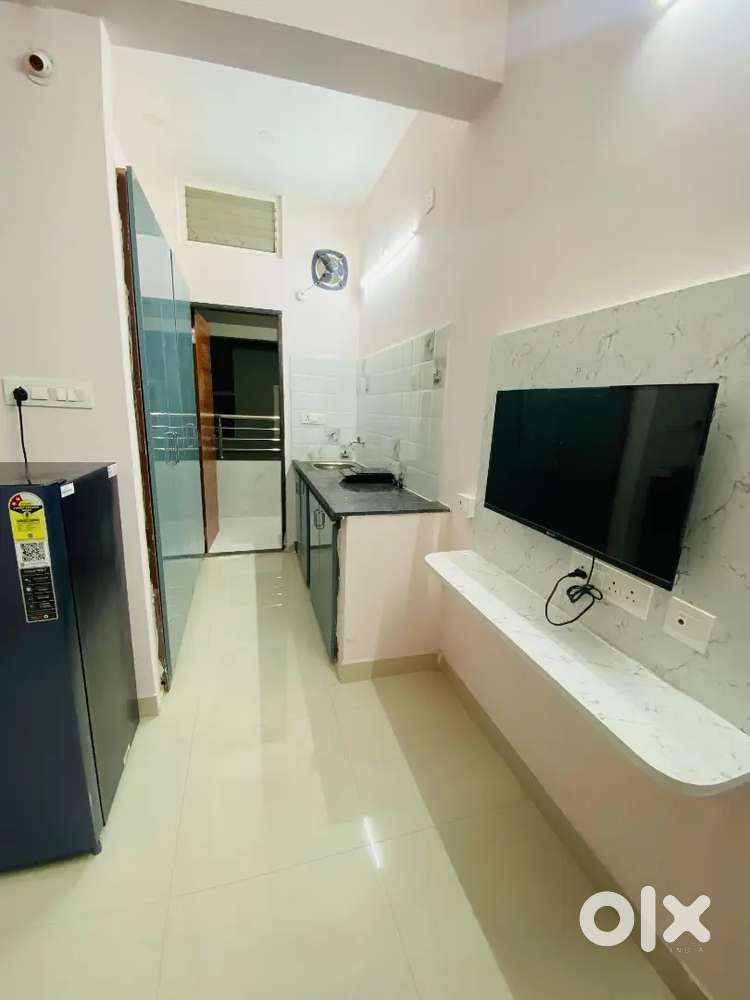 1 BHK Fully Furnished Flat For Rent in Madhapur