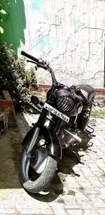 Royal Enfield/STANDRED
